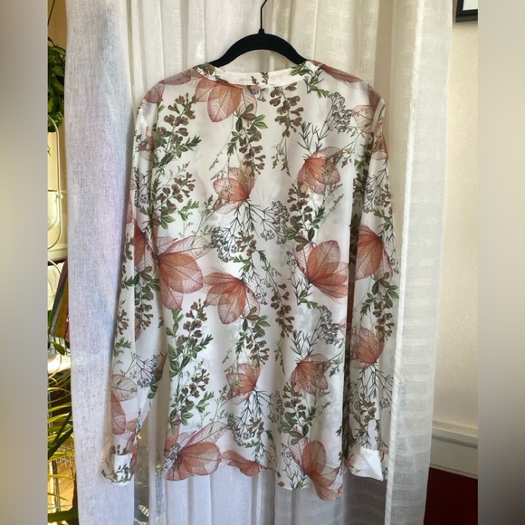 Orvis Women's 100% Silk Floral Button Up Blouse Size Large NEW - Picture 7 of 15